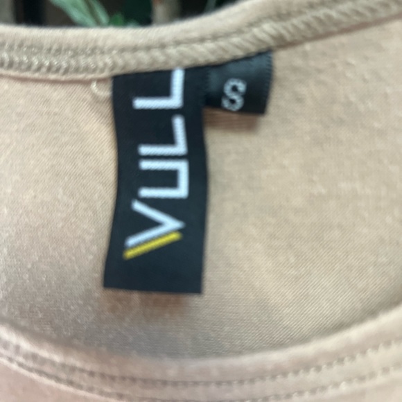 Vull Sports Tank in Tan Beige Size Small - Picture 2 of 3